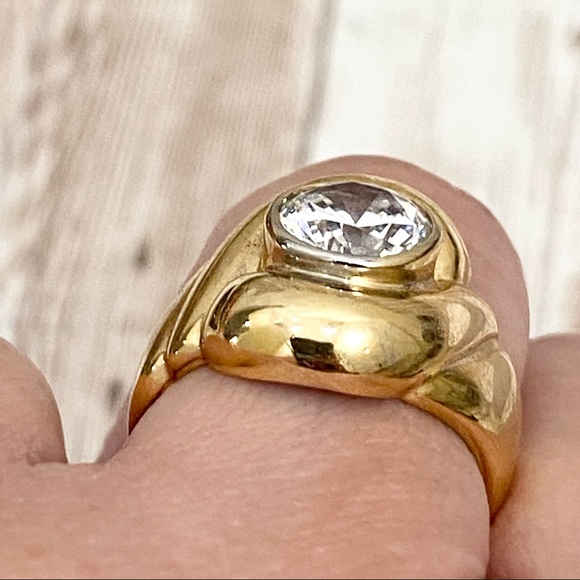 Unsigned Gold-tone Solitaire CZ Clear Bezel Ring Size 7 - Picture 11 of 11